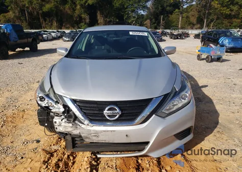 2017 Nissan Altima 2.5 из США, поврежденный, VIN 1N4AL3AP3HN342636
